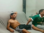 Ele disse pra esposa que ia assistir jogo em casa &lpar;COMPLETO NO RED&rpar;