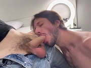 Arregaçando gostoso do vizinho do meu parceiro